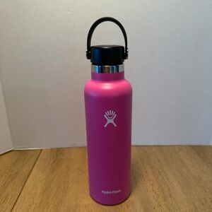 NWOT Hydro Flask 21 OZ. Hot Pink Stainless Steel Water Bottle